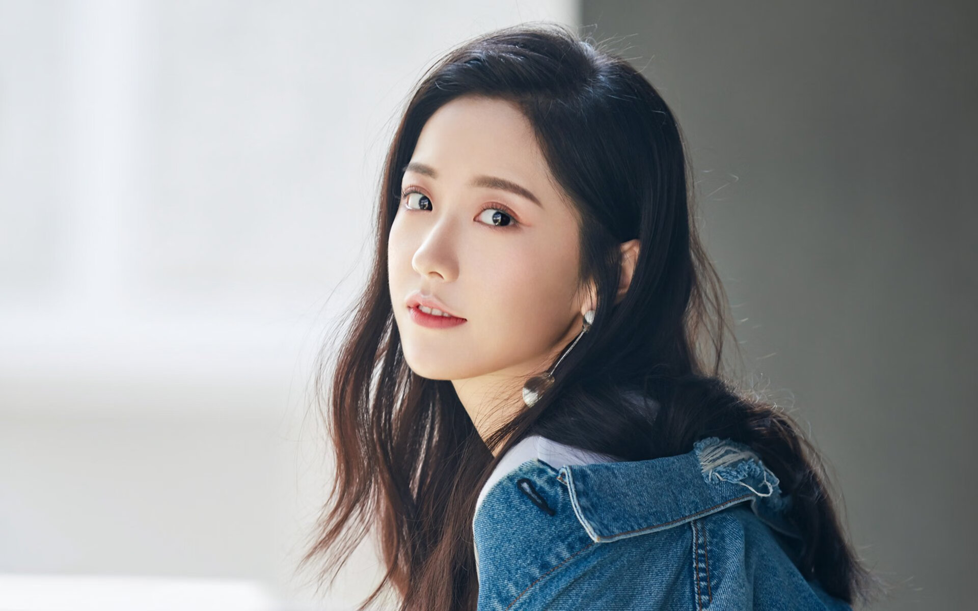 九游登录中心-_光影攀岩秀：视觉盛宴与运动激情结合_，攀岩摄影